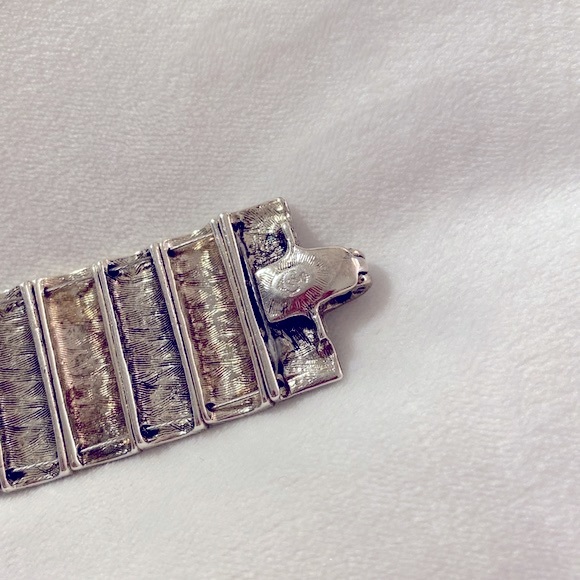 Premier Designs Cuff Bracelet Silvertone with Magnetic Clasp - Picture 3 of 7